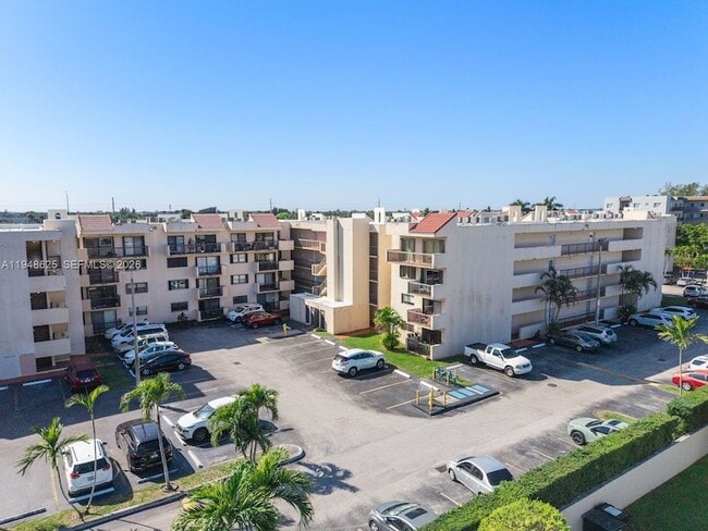 Photo - 995 SW 84th Ave Unidad 223