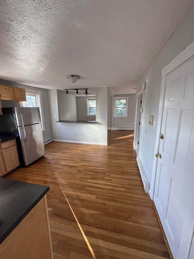 Photo - 119 Wrentham St Unidad 3