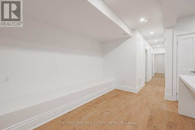 Photo - 253 Pape Ave