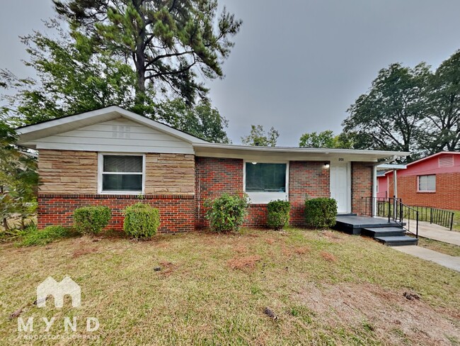 Photo - 1200 Daniel Dr House