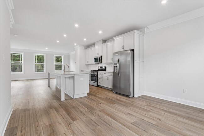 Photo - 105 Bracewell Ln