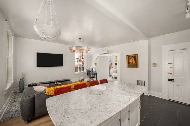 Photo - 1326 Broadway Unidad ID1313057P