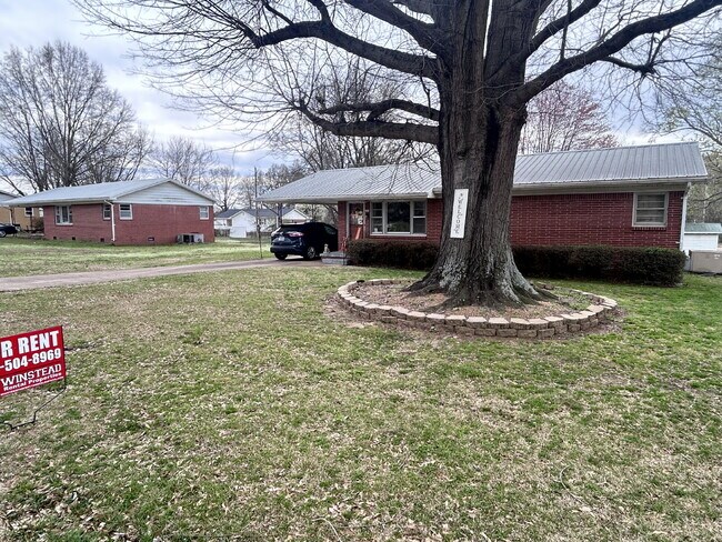 Photo - "Charming 3-Bedroom Greenfield Home with G...