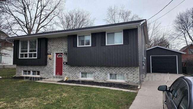 Photo - 64 Lynch St