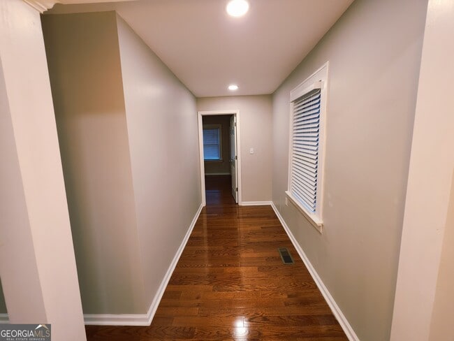 Photo - 1961 Browns Mill Rd SE