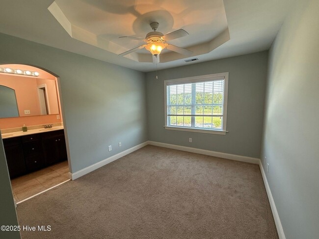 Photo - 120 Parrot Landing Dr