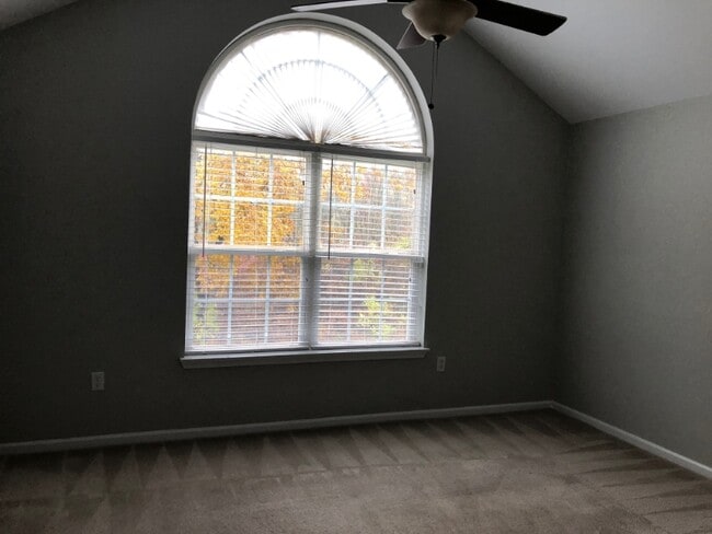 Photo - 538 Olde English Cir