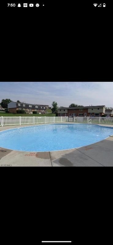 Photo - 334 Townhouse Dr
