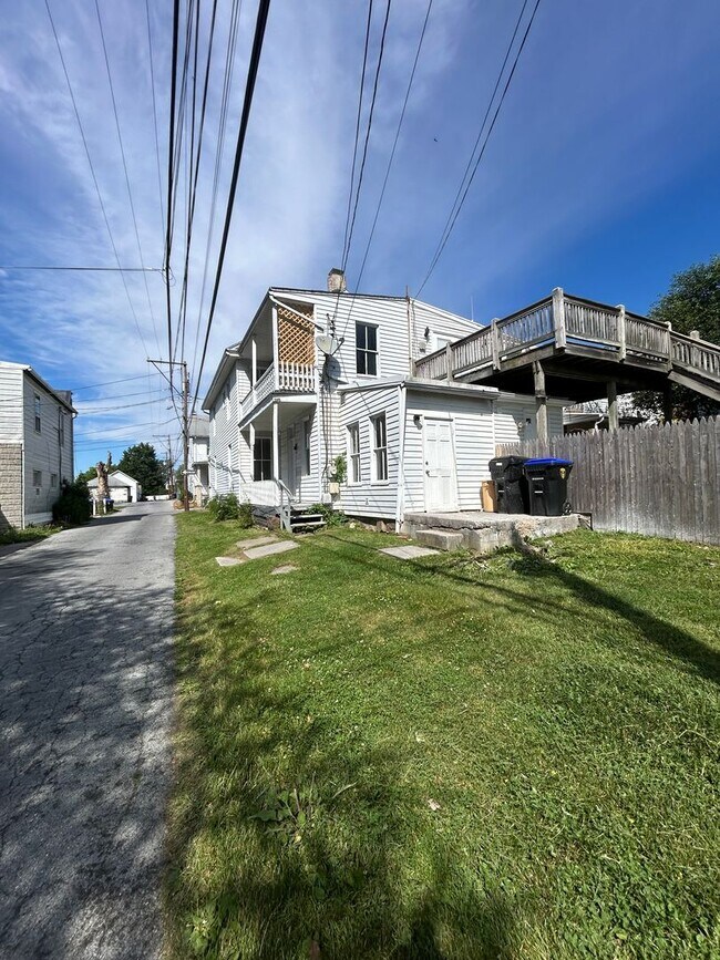 Photo - 25 Butler St Unidad House
