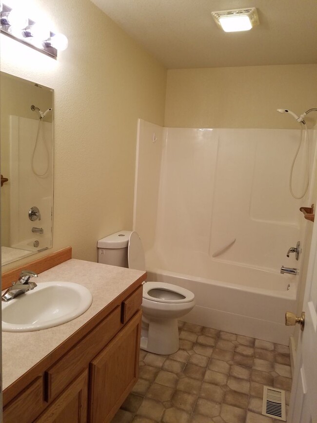 Photo - 800 Central Ave Unidad 800 West Central B