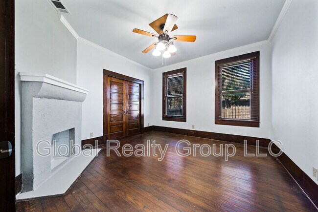 Photo - 802 W Center St Unit B