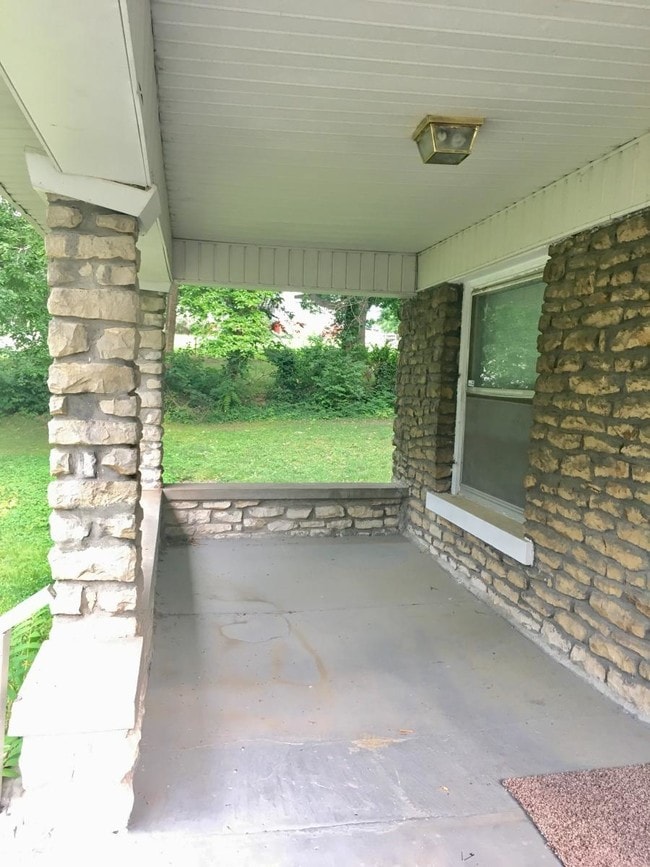 Photo - 3850 E 62nd St