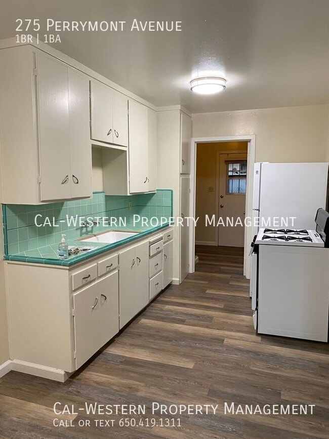 Photo - 275 Perrymont Ave