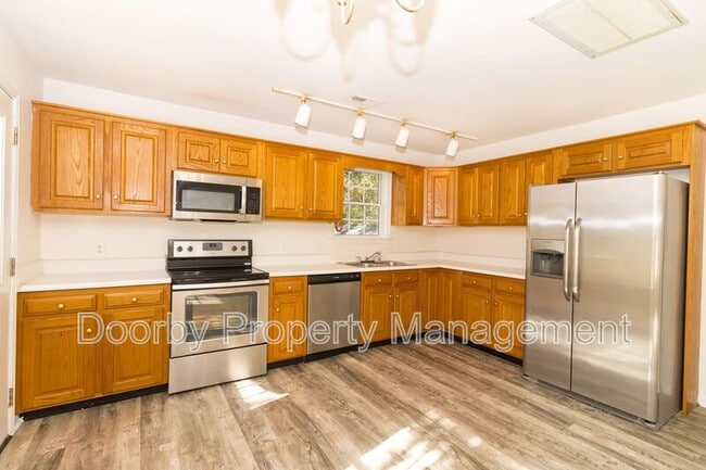 Photo - 1004 Roselawn Dr