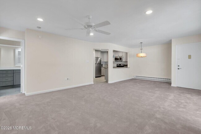 Photo - 129 Amberly Dr