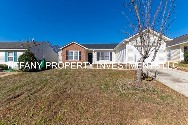 Photo - 2736 Fairstone Ave