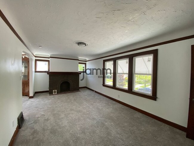 Photo - 3937 W 157th St