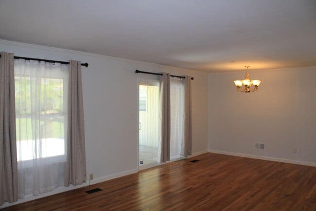 Photo - 3 Bedroom 2 bath W/ Bonus In Hammond Hills