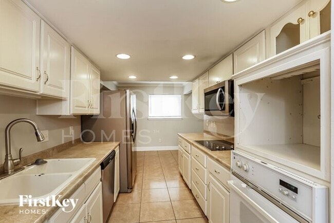 Photo - 3923 Treeline Dr