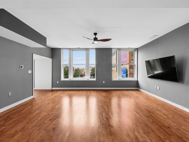 Photo - 145 N High St Unit 301