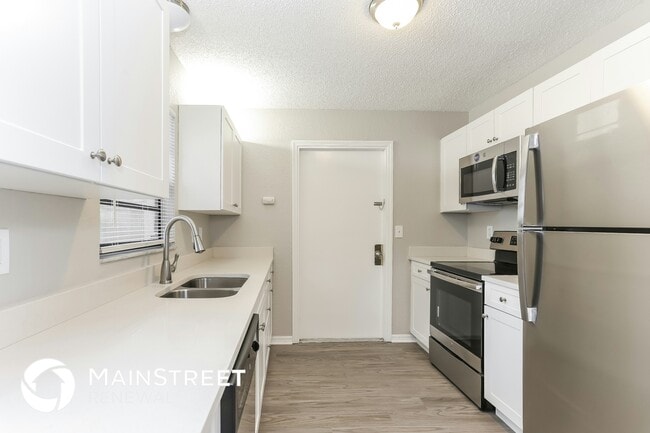 Photo - 1711 42nd St S