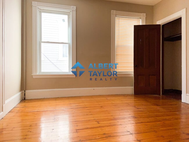 Building Photo - 13 Sachem St