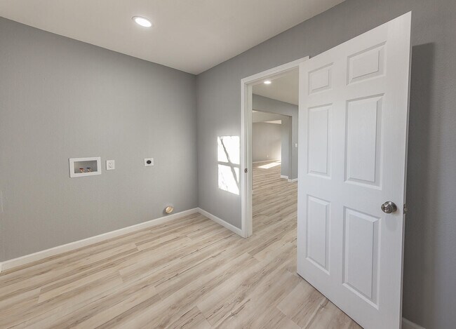 Photo - 5409 Ave D