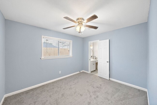 Photo - 712 Damon St