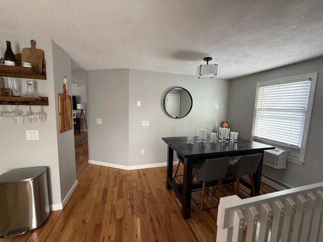 34 Zella St Unit Fl 2