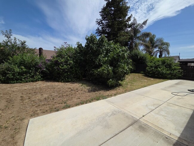 Photo - For Rent: 3 bedroom 2 bath