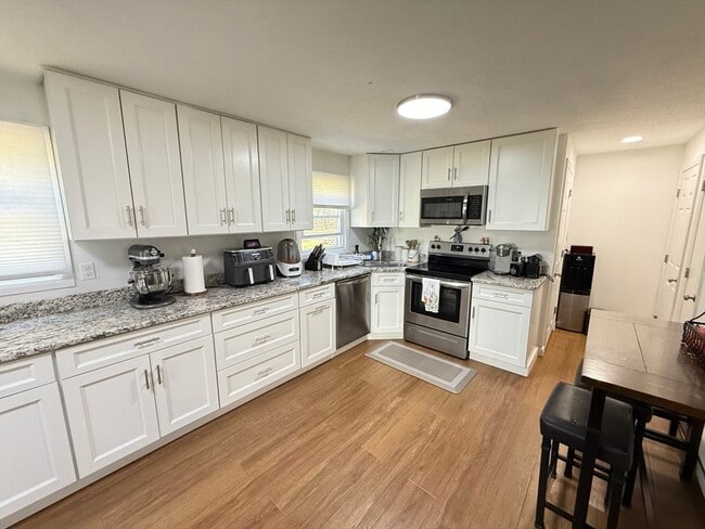 Photo - 1338 East St