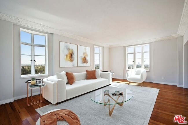Photo - 1314 Hayworth Ave Unidad 403