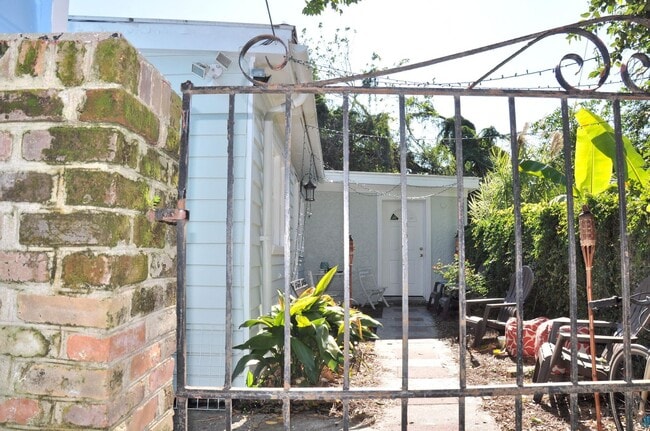 Photo - 35 Bogard St Unit C