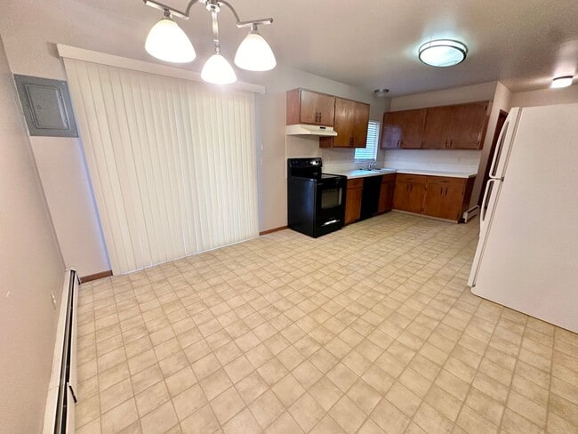 Photo - 745 Nyssa Dr