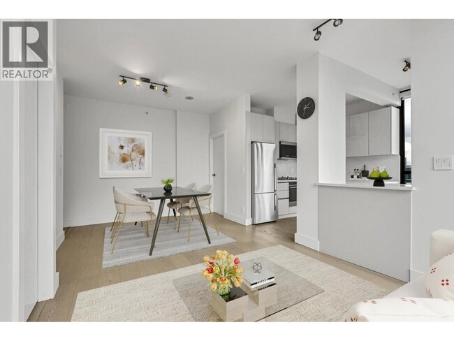 1239 W Georgia St Unit 2402