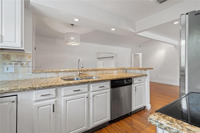 Photo - 6043 SW 34th St