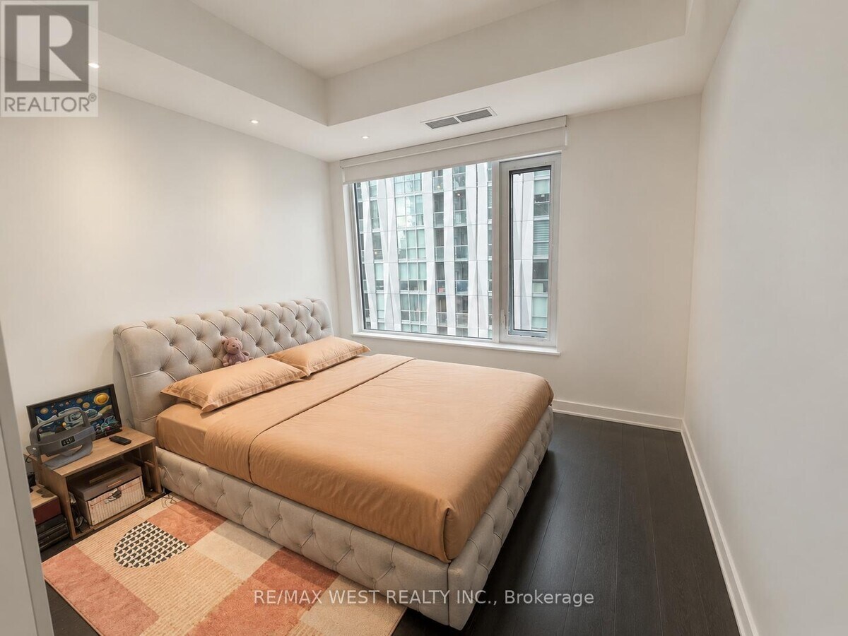 Photo - 11 Yorkville Ave Unité 1809