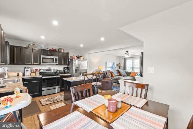 Photo - 350 Sage Cir
