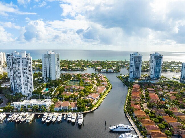 Photo - 21055 Yacht Club Dr Unit 605