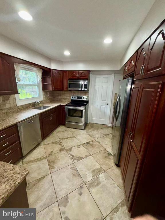 12403 Madeley Ln