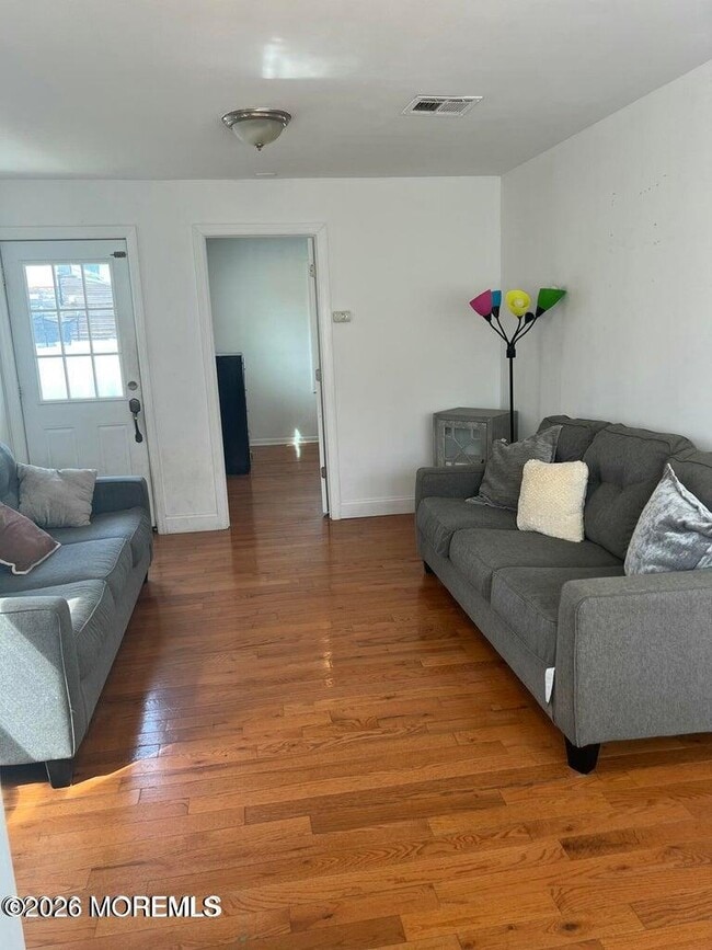 317 Roosevelt Ave