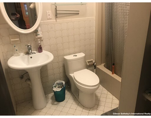 Photo - 105 W 4th St Unit 3B