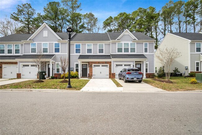 Photo - 105 Stegg St