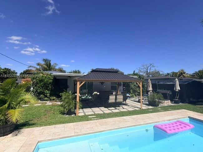 Photo - 1430 NE 149th St