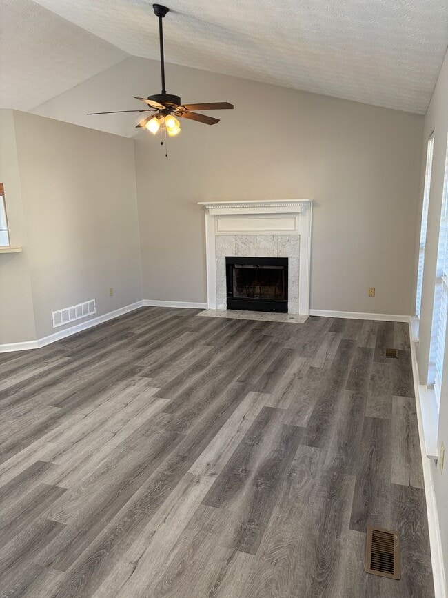 Photo - Tri level home