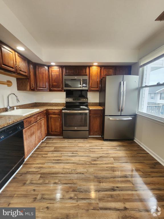 Building Photo - 30 Waldeck Ct Rental