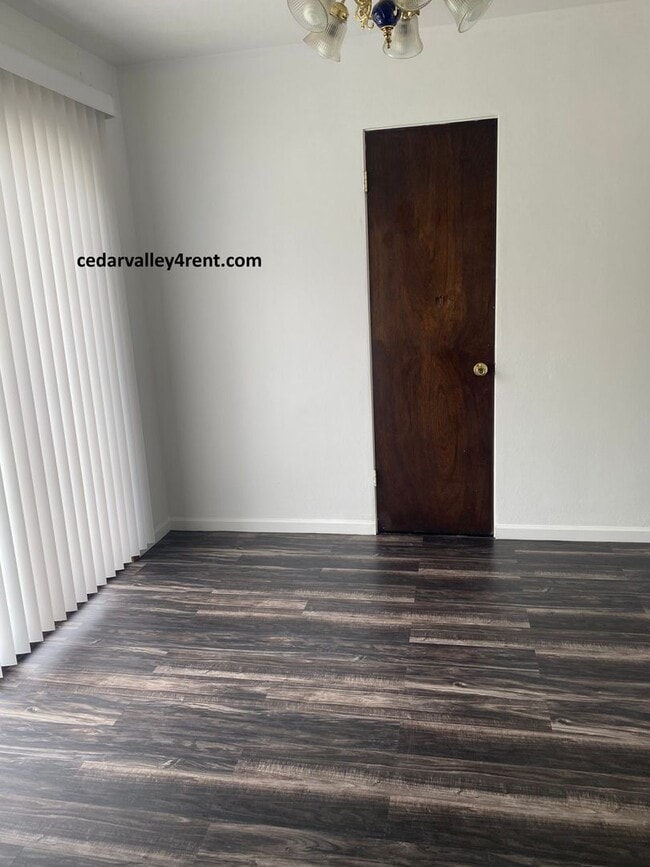 Photo - 717 Bismark Ave