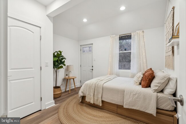 Photo - 2146 N Van Pelt St Unit Apt #1