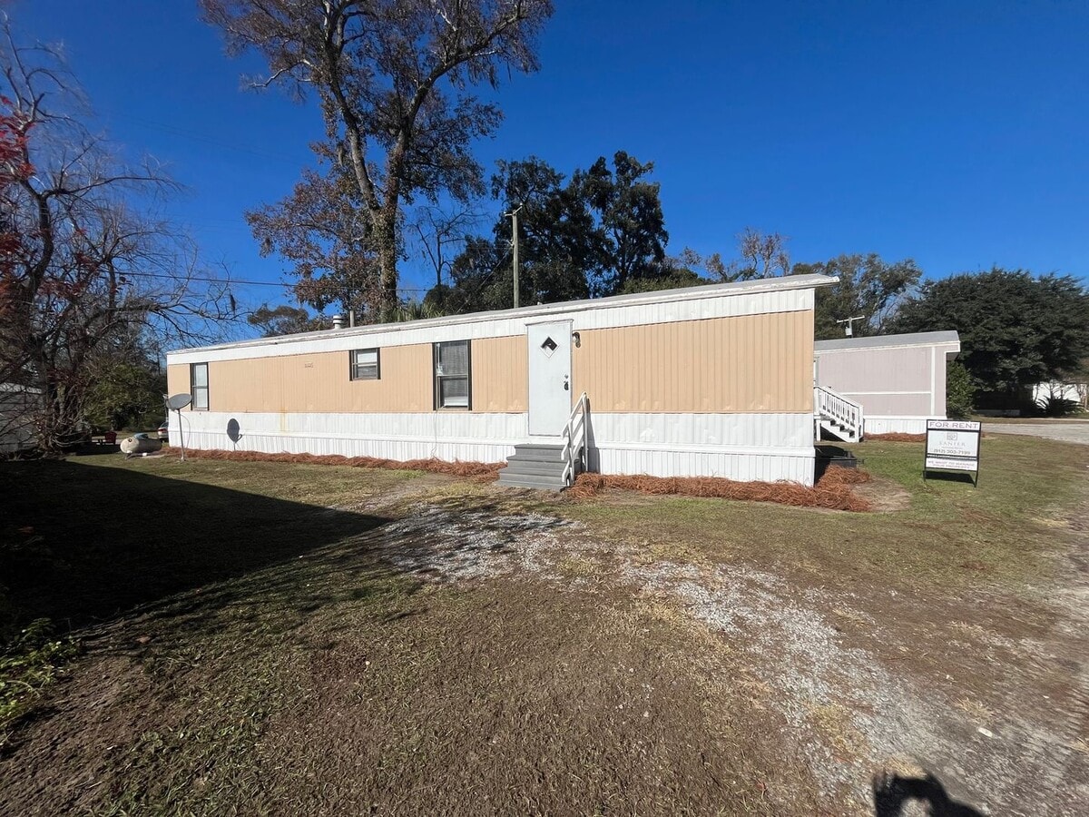 Photo - Colony Oaks Mobile Home Park