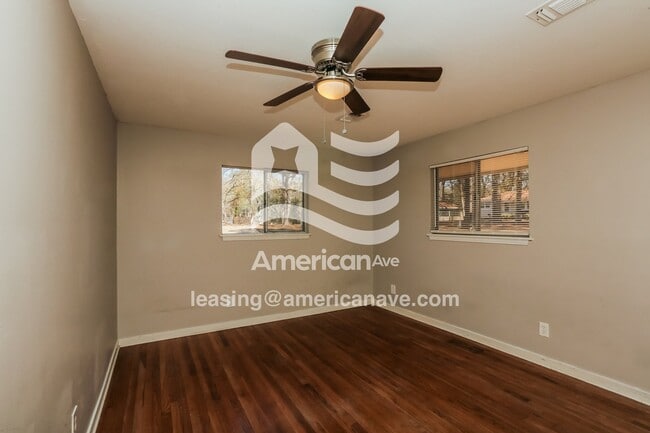 Photo - 3025 Charleston Dr